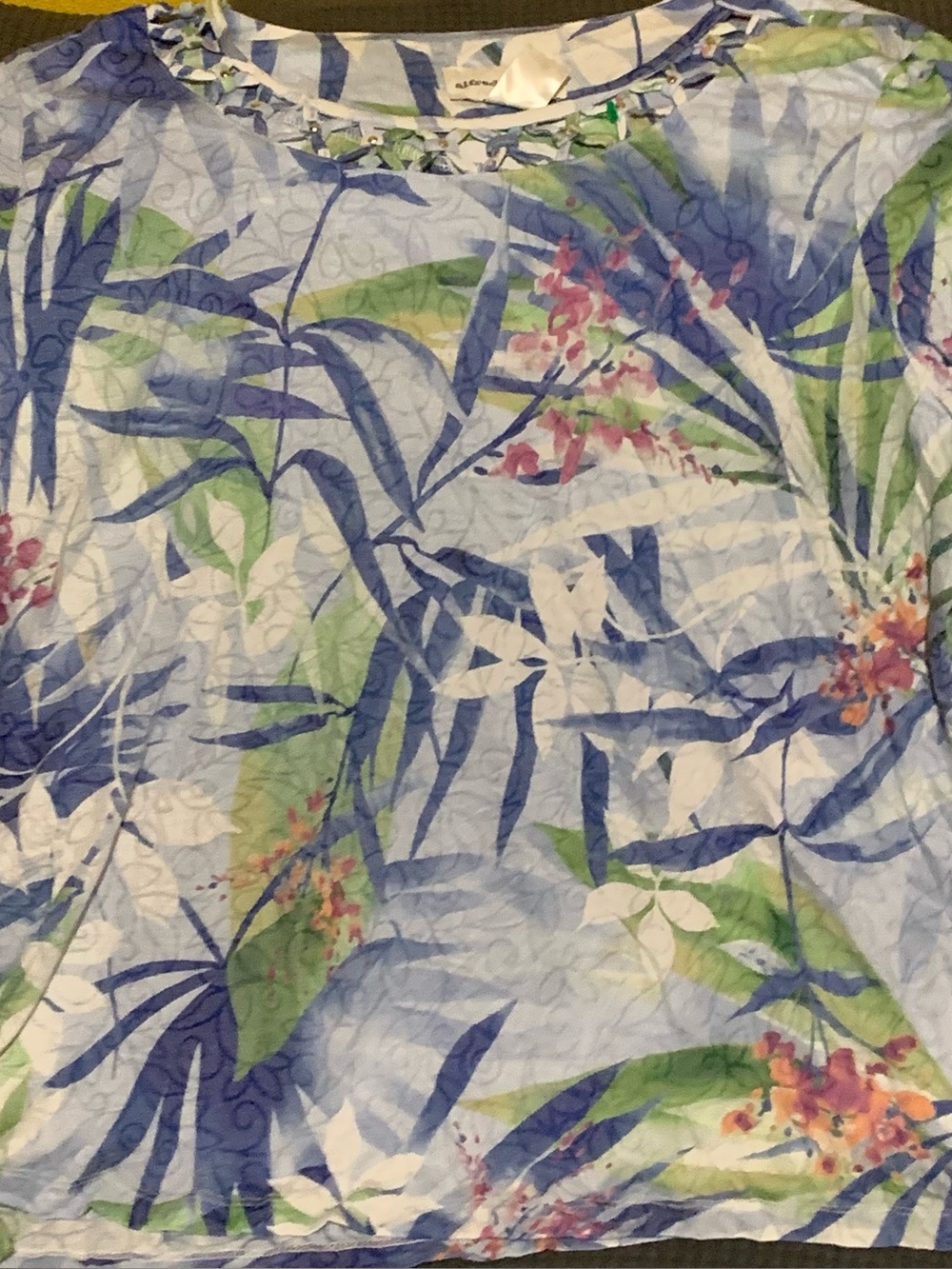 Women Alfred Dunner Short Sleeves blue and green tropical leaf print top Sz. Xl